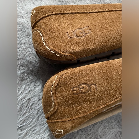 UGG • Ansley Moccasins • Women’s - Picture 10 of 15